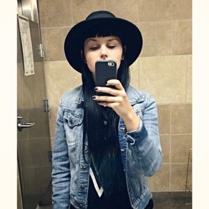 Meet your Posher, Kat